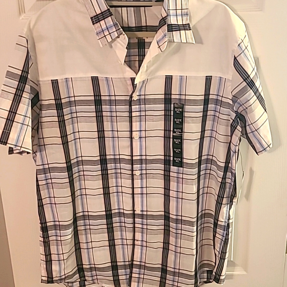 SeanJohn mens short sleeve shirt